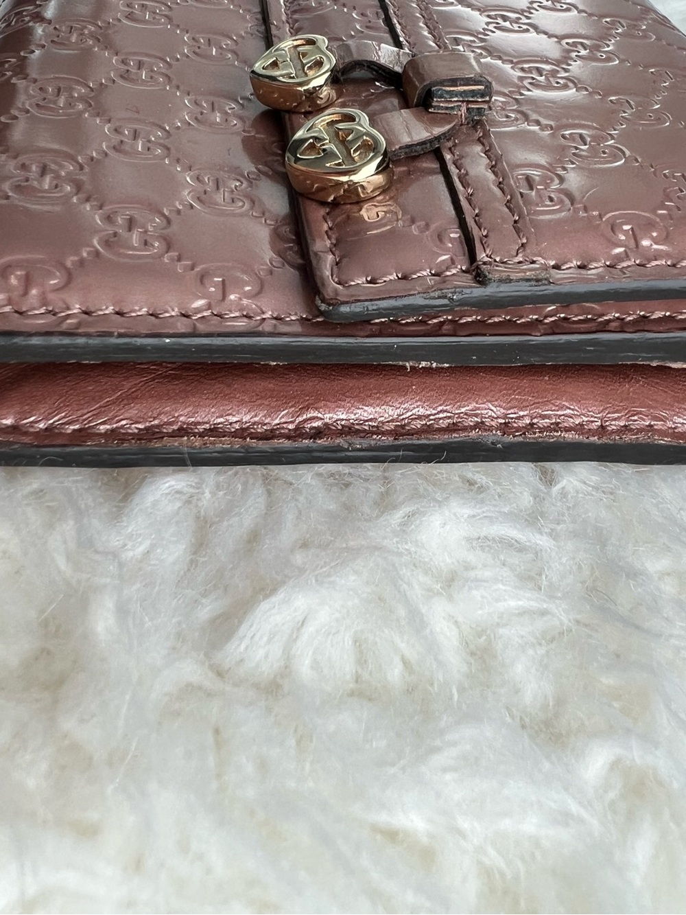 Gucci Rose Gold Microguccissima
Patent Leather Long Wallet - Picture 4 of 11